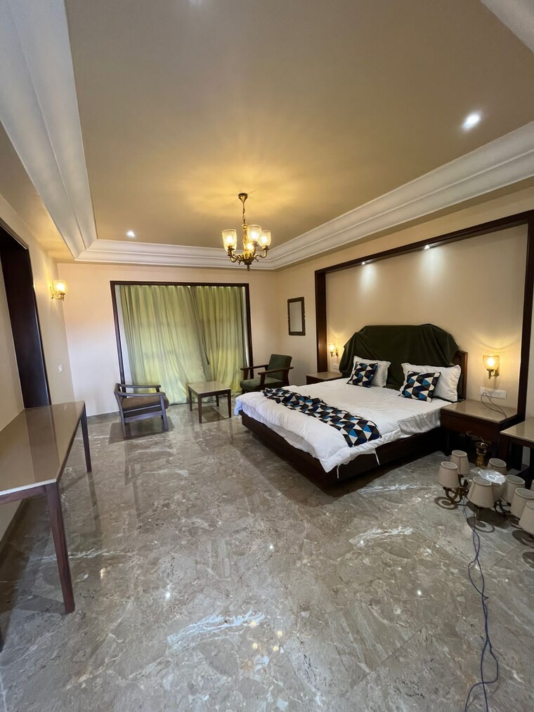  Parking, dlf-the-summit 4 Bedroom 3034 Sq.Ft. Apartment In Dlf Phase V Gurgaon 9691948