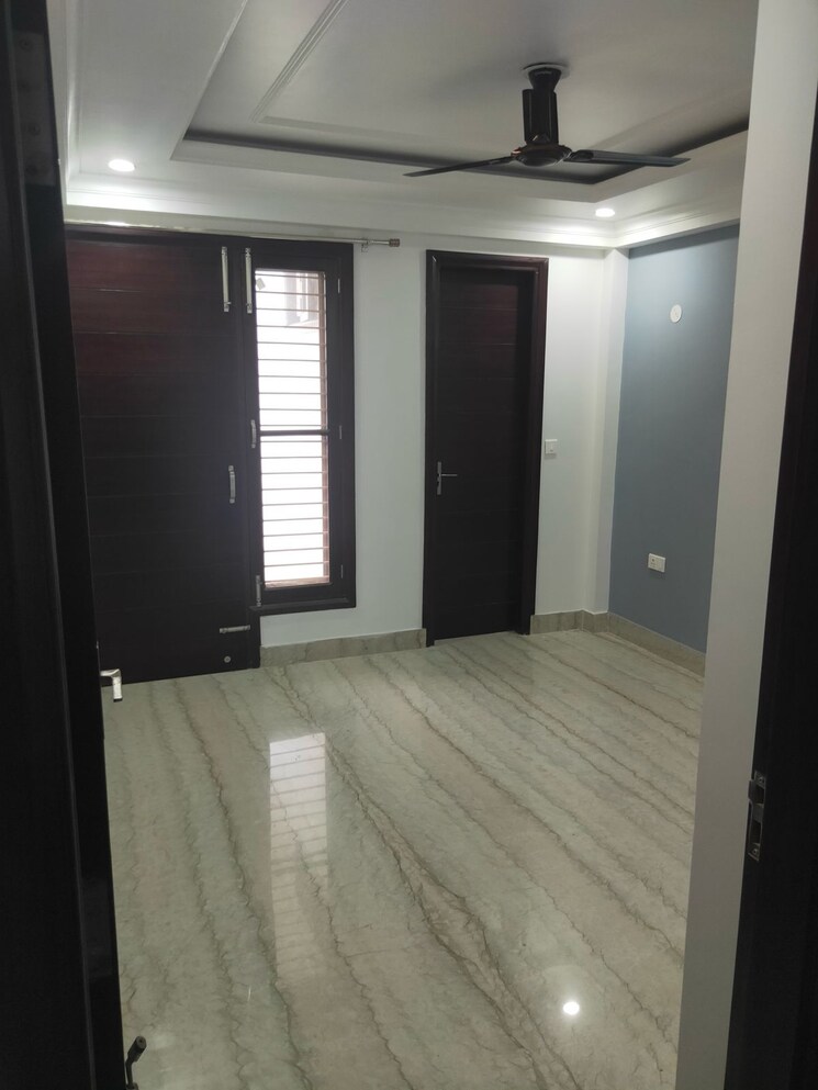 Room, sushant-lok-2 3 Bedroom 300 Sq.Yd. Builder Floor In Sector 57 Gurgaon 9691971