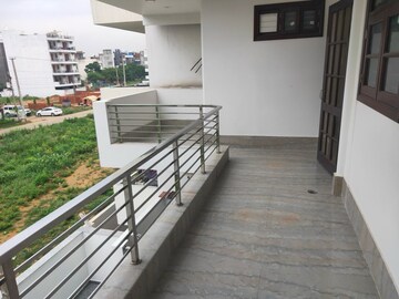 Balcony in 3 BHK Builder Floor at Sushant Lok 2, Sector 57 – for Rent