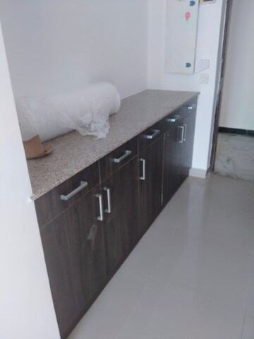 Room in 3 BHK Apartment at Mahindra Luminare, Sector 59 – for Rent