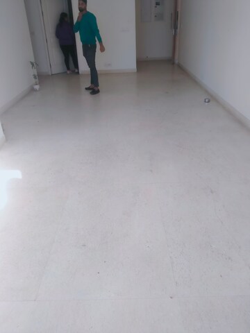 Room in 3 BHK Apartment at Mahindra Luminare, Sector 59 – for Rent