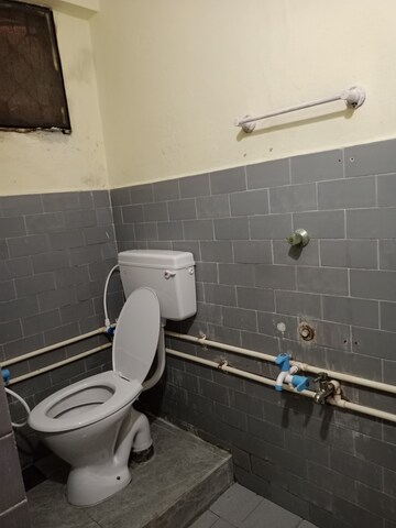 Bathroom in 2 BHK Apartment at Thiruvanmiyur – for Rent