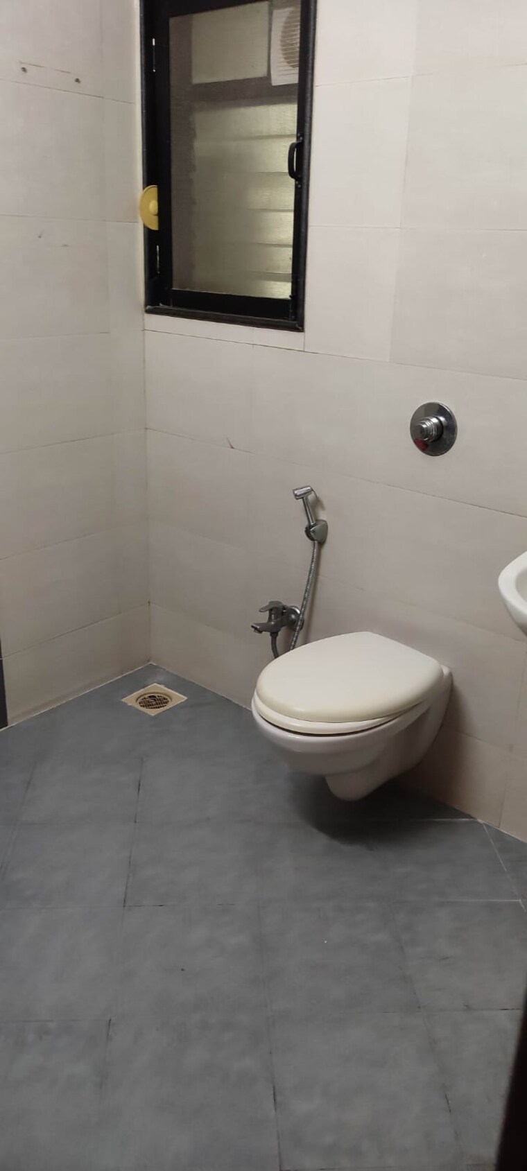 Bathroom, santacruz west 2 Bedroom 850 Sq.Ft. Apartment In Santacruz West Mumbai 9692102