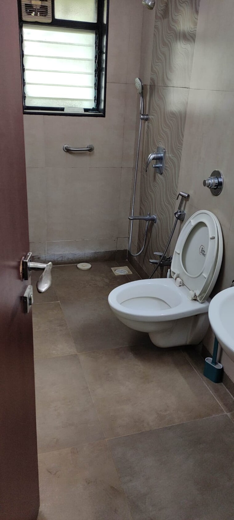 Bathroom, santacruz west 2 Bedroom 850 Sq.Ft. Apartment In Santacruz West Mumbai 9692102
