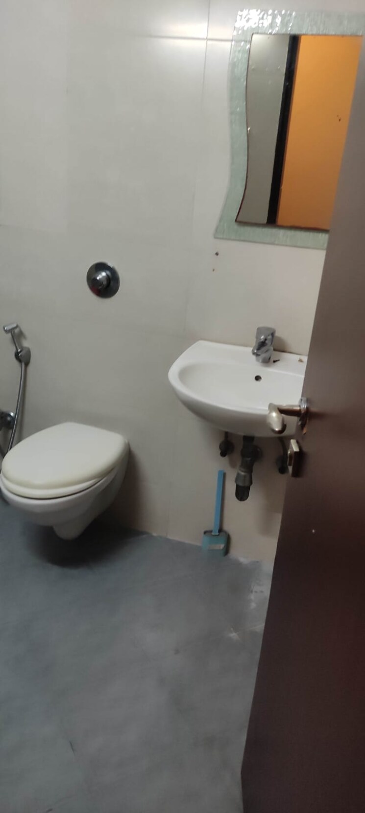 Bathroom, santacruz west 2 Bedroom 850 Sq.Ft. Apartment In Santacruz West Mumbai 9692102