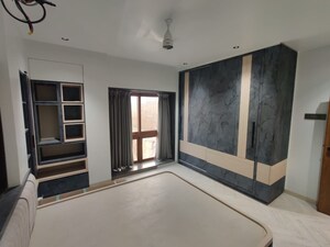 Room in 3 BHK Apartment at Chembur – for Sale