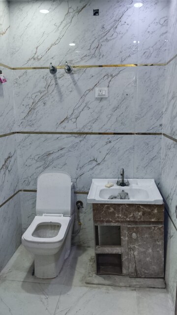 Bathroom in 2 BHK Apartment at Mapsko Krishna Apra Gardens, Vaibhav Khand – for Rent