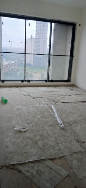 Furnished Amenities in 2 BHK Apartment at Dosti Eastern Bay Phase 2, Wadala – for Sale