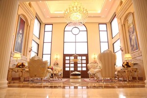 Living Room in 3.5 BHK Apartment at Sector 21 – for Sale