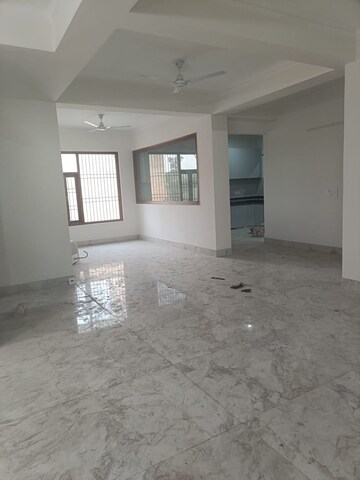 Room in 2 BHK Builder Floor at Chattarpur – for Rent