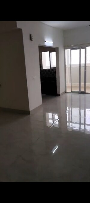 Room in 2 BHK Apartment at VVIP Mangal, Raj Nagar Extension – for Rent
