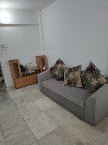 1 BHK Apartment For Rent in Vakola