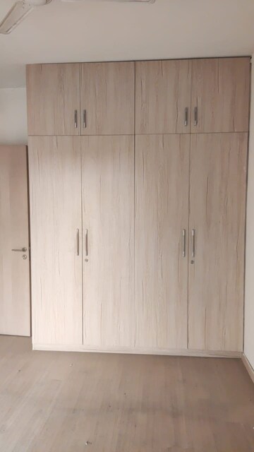 Furnished Amenities in 3.5 BHK Independent House at Sector 26 – for Sale