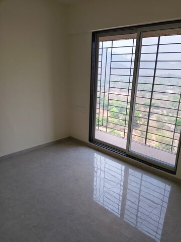 Room in 1 BHK Apartment at Unnathi Woods Phase 3, Ghodbunder Road – for Rent