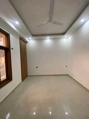 Room in 2 BHK Builder Floor at Chattarpur – for Rent
