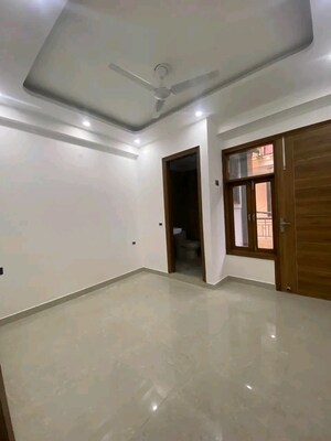 2 BHK Builder Floor For Rent in Chattarpur