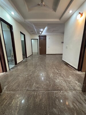 Room in 3 BHK Builder Floor at Chattarpur – for Rent