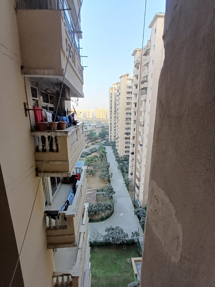 Exterior View, amrapali-silicon-city 2 Bedroom 1180 Sq.Ft. Apartment In Sector 76 Noida 9692559