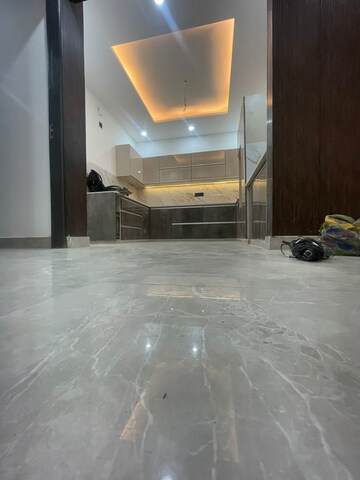 Parking in 3.5 BHK Apartment at Sector 22 – for Sale