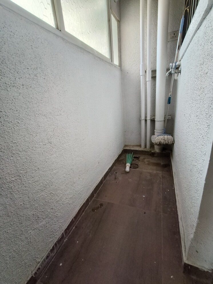 Balcony, narhe 3 Bedroom 1050 Sq.Ft. Apartment In Narhe Pune 9692801