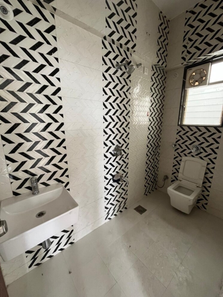 Bathroom, kothrud 2 Bedroom 960 Sq.Ft. Apartment In Kothrud Pune 9692928