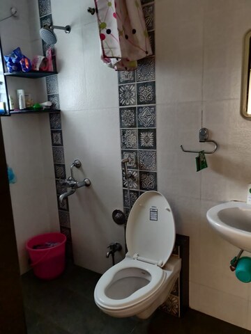 Bathroom in 5 BHK Apartment at Amar Landmark, Baner – for Rent
