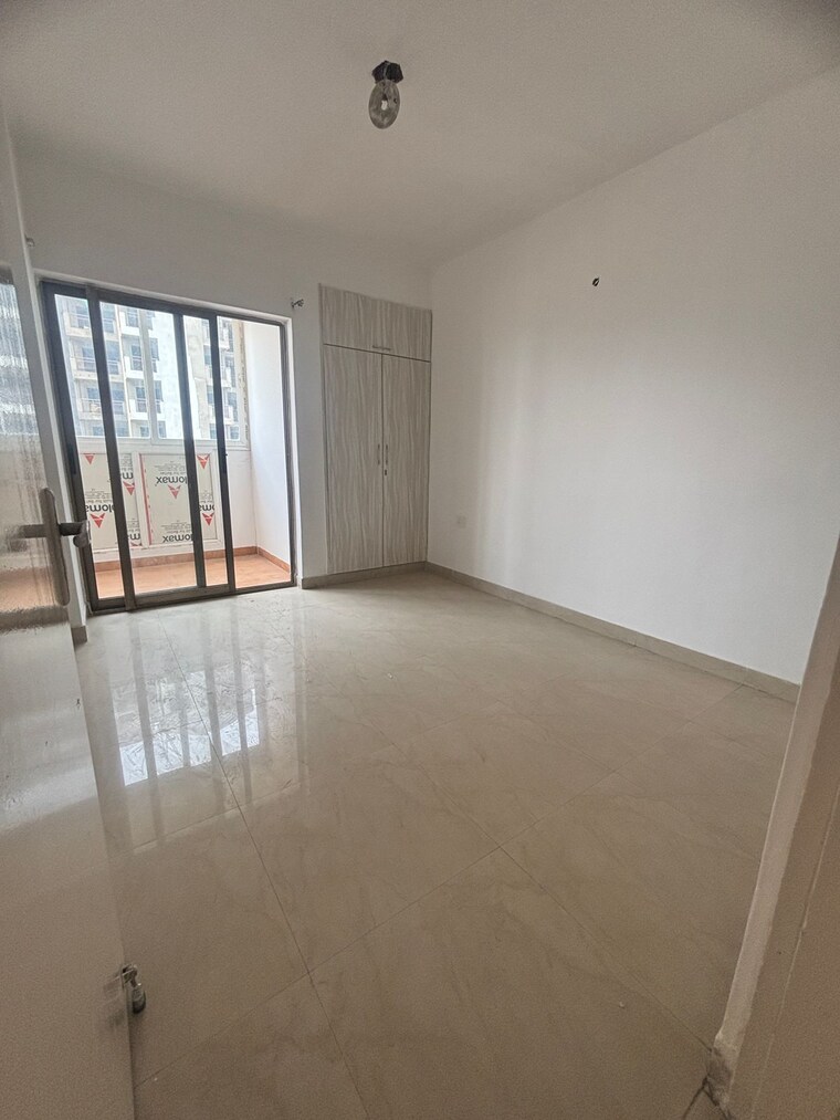 Room, eros-sampoornam 2.5 Bedroom 1060 Sq.Ft. Apartment In Sector 2 Greater Noida Greater Noida 9692907