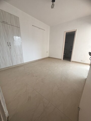 Room in 2.5 BHK Apartment at Eros Sampoornam, Sector 2 Greater Noida – for Sale