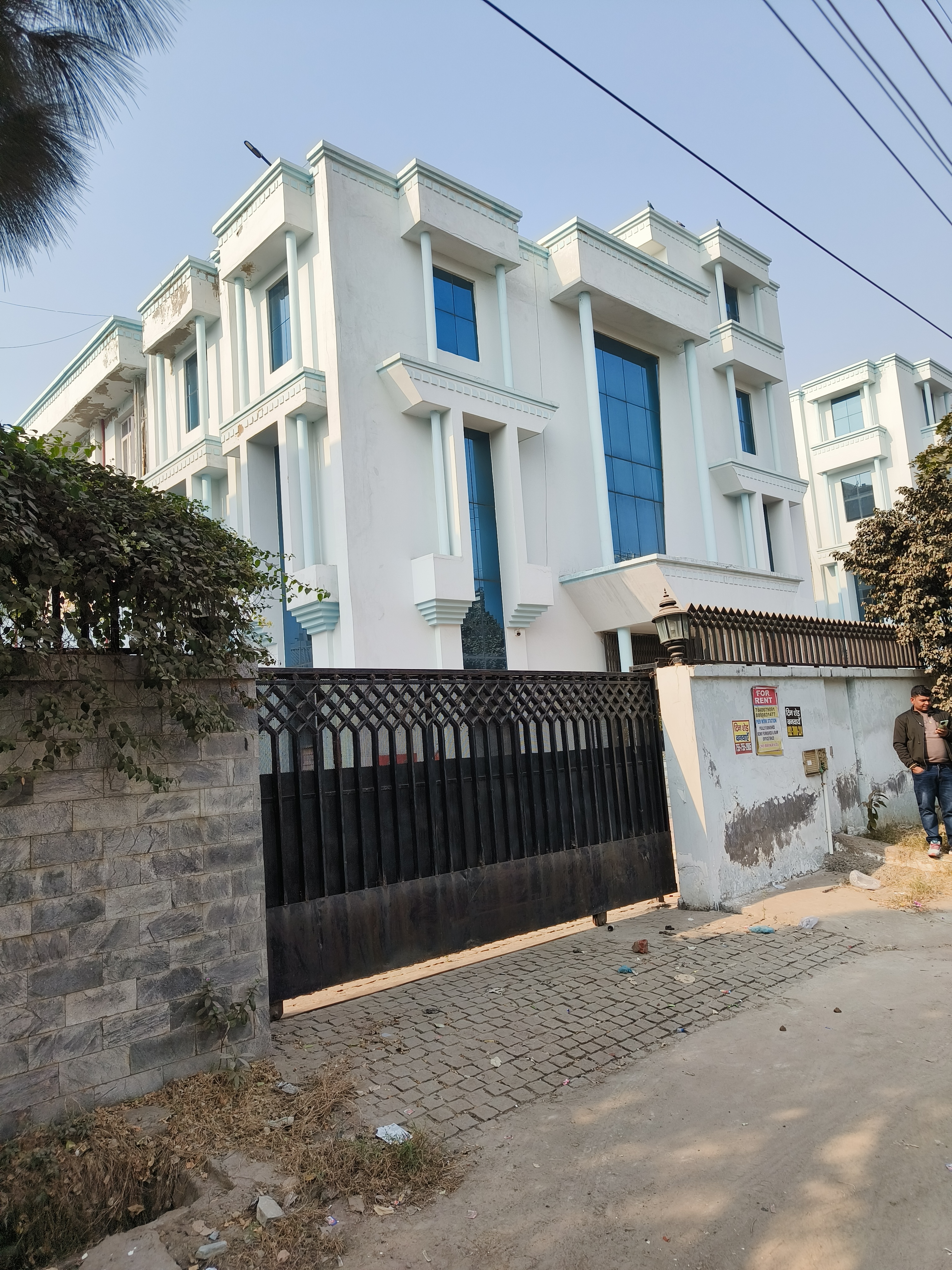 Office Space For Sale in Sector 63