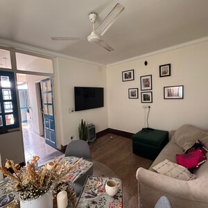 Living Room in 2 BHK Builder Floor at Dlf Phase I – for Rent