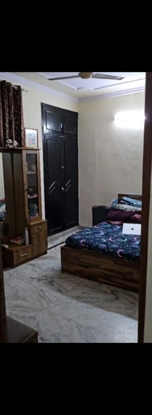 Bedroom in 3 BHK Builder Floor at Green Fields Colony – for Rent