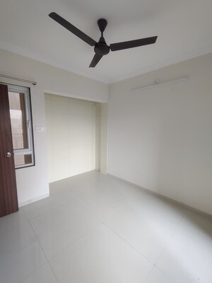 1 BHK Apartment For Rent in Lalani Residency, Kavesar