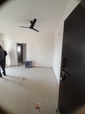 Room in 2 BHK Apartment at Parsodi – for Rent