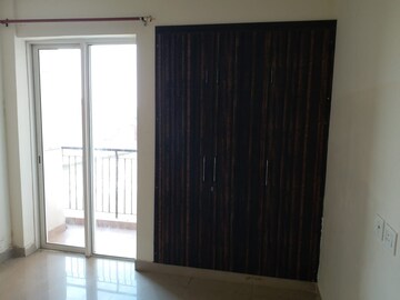 Room in 2 BHK Apartment at Jaypee Greens Aman, Sector 151 – for Sale