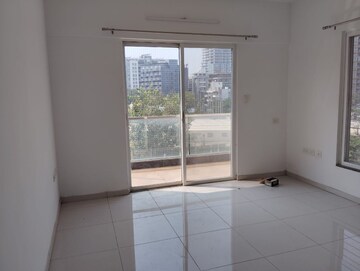 Room in 2 BHK Apartment at Supreme Estia Phase 1, Baner – for Rent
