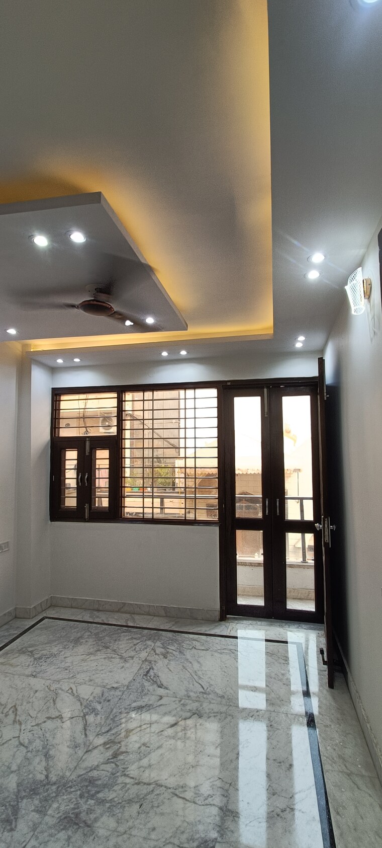 Room, rohini sector 4 2 Bedroom 750 Sq.Ft. Builder Floor In Rohini Sector 4 Delhi 9497404