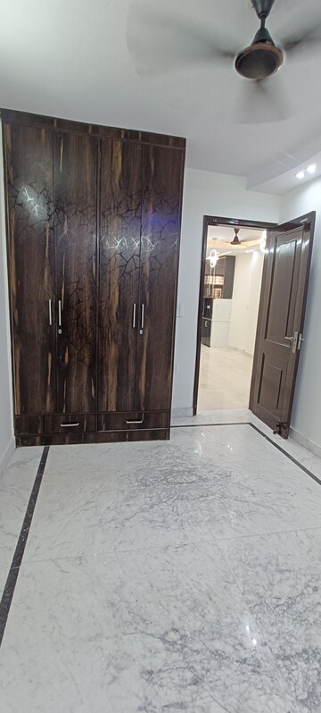 Room in 2 BHK Builder Floor at Rohini Sector 4 – for Sale