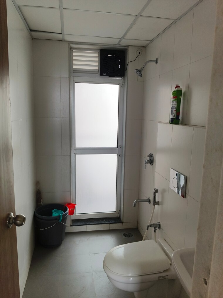 Bathroom, sanghvi-hills 2 Bedroom 890 Sq.Ft. Apartment In Ghodbunder Road Thane 9693265