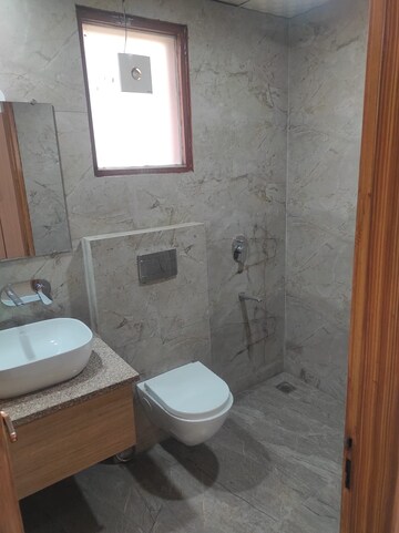 Bathroom in 4 BHK Apartment at Emaar Emerald Floors, Sector 65 – for Rent