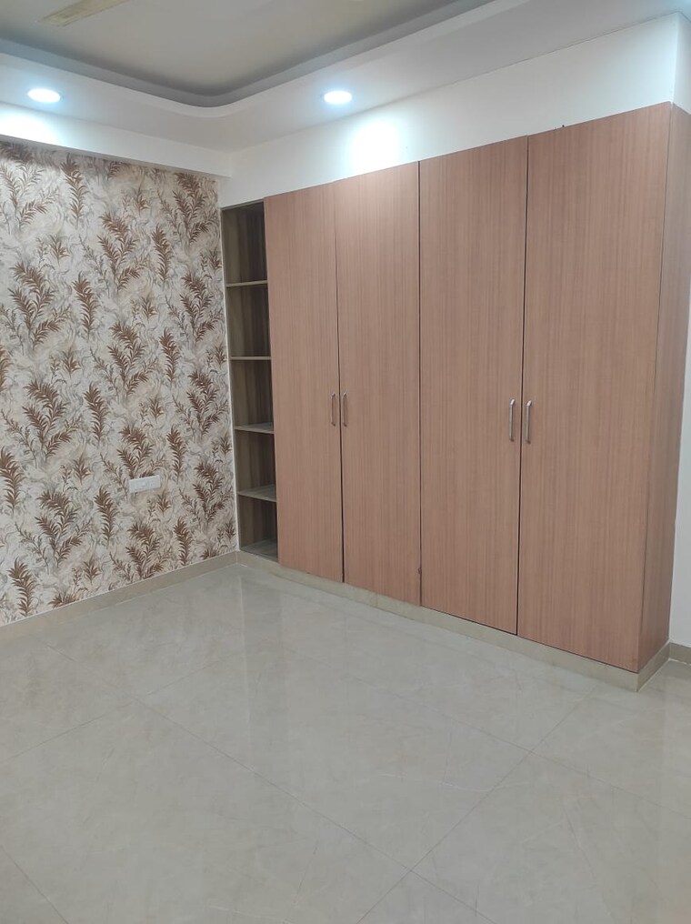 Room, emaar-emerald-floors 4 Bedroom 1750 Sq.Ft. Apartment In Sector 65 Gurgaon 9693229