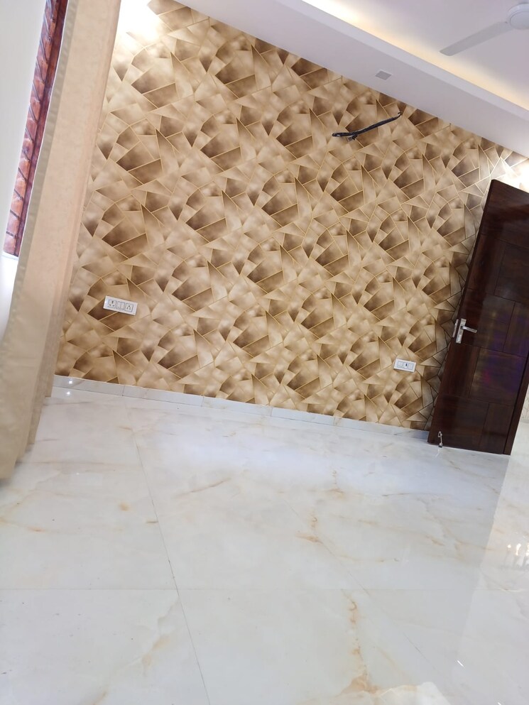 Room, rps-palms 3 Bedroom 1125 Sq.Ft. Builder Floor In Sector 88 Faridabad 9693254