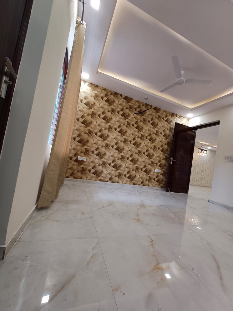 Room, rps-palms 3 Bedroom 1125 Sq.Ft. Builder Floor In Sector 88 Faridabad 9693254
