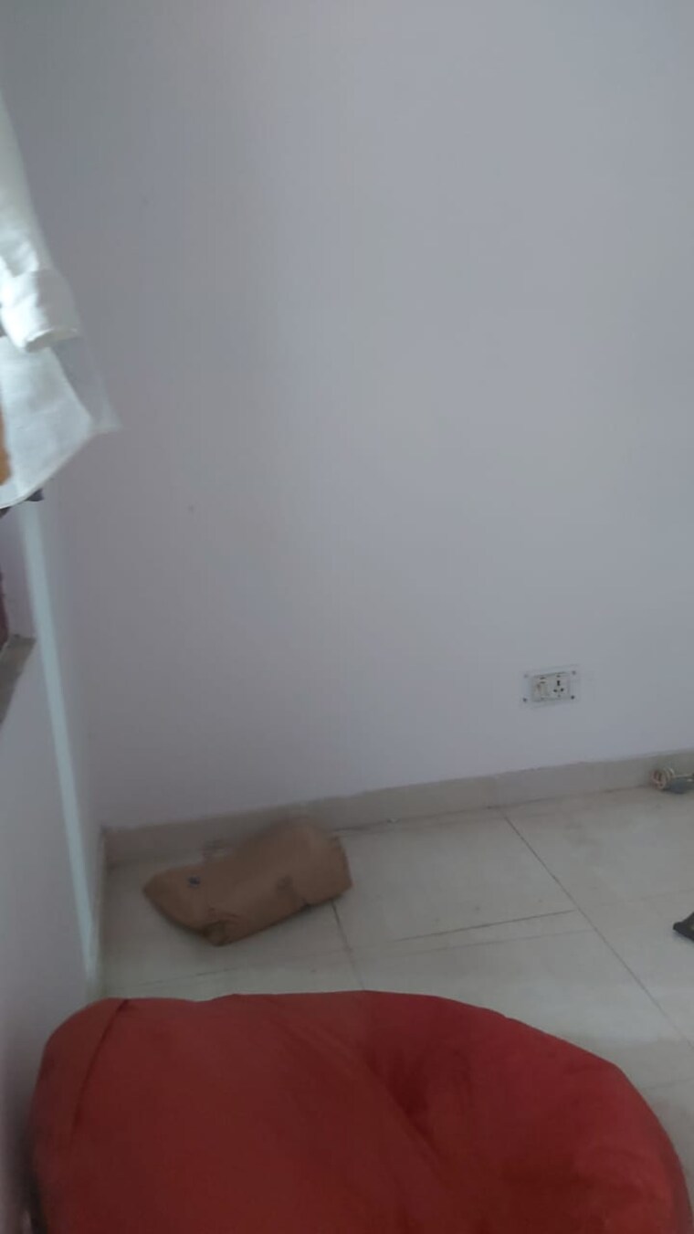 Room, mayur vihar 1.5 Bedroom 450 Sq.Ft. Builder Floor In Mayur Vihar Delhi 9693428