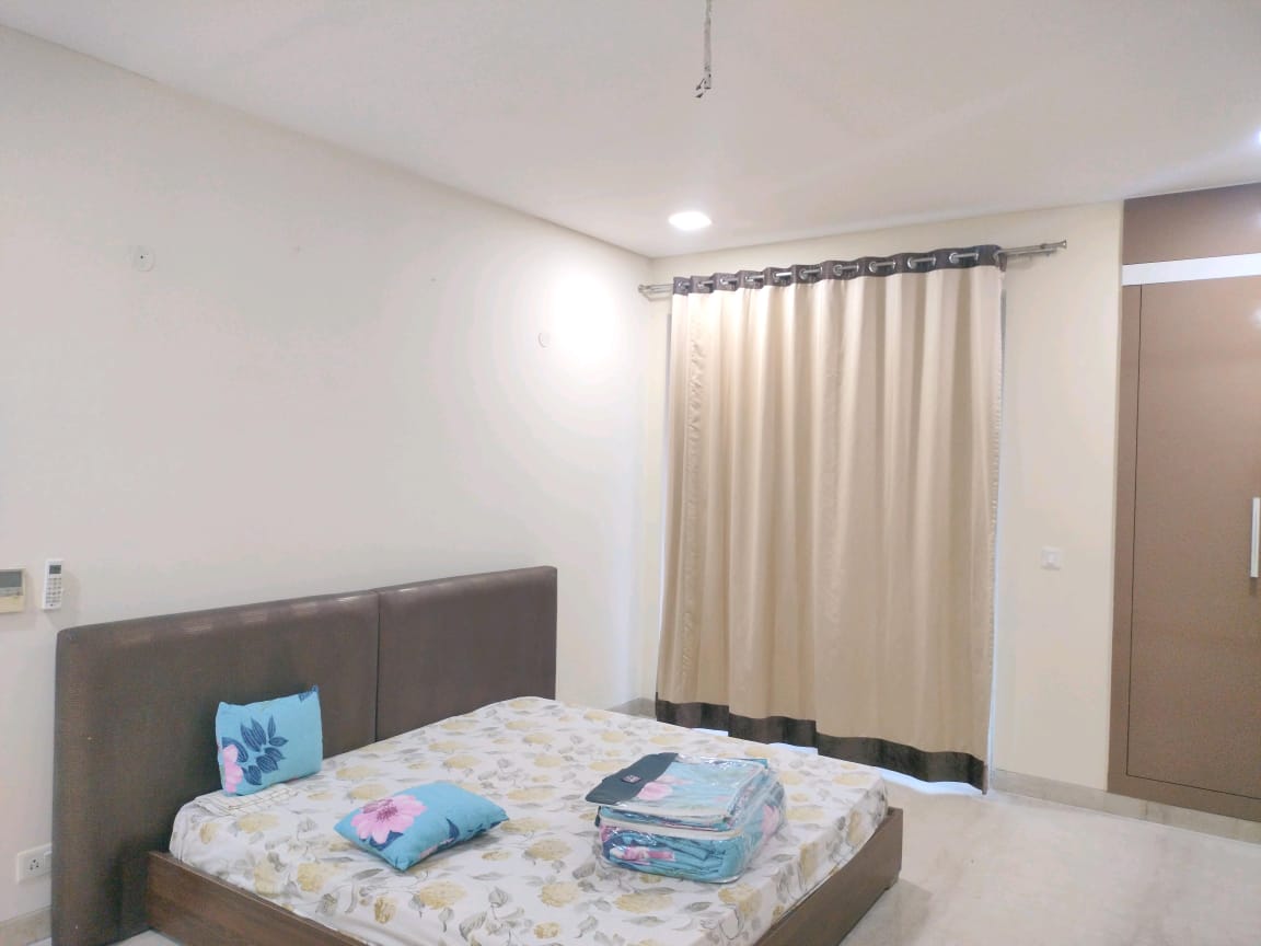3 BHK + Servant Room 3705 Sq.Ft. Apartment in M3M Golf Estate
