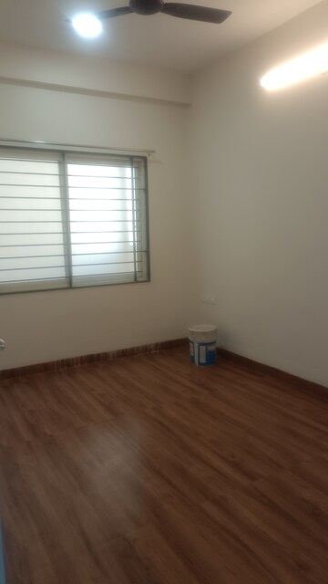 Room in 5 BHK Independent House at Vasant Vihar – for Rent