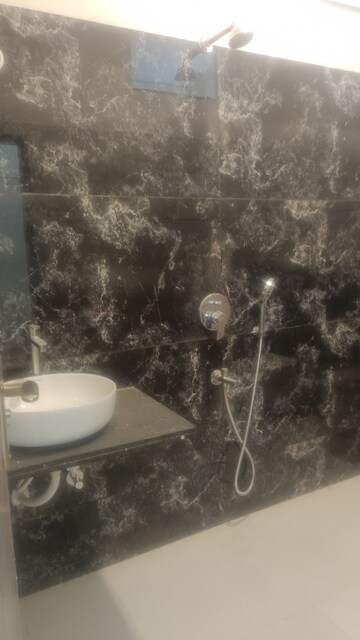 Furnished Amenities in 5 BHK Independent House at Vasant Vihar – for Rent