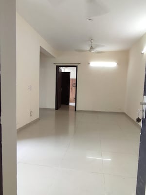 Room in 2 BHK Apartment at Mona Greens, Ghazipur – for Rent