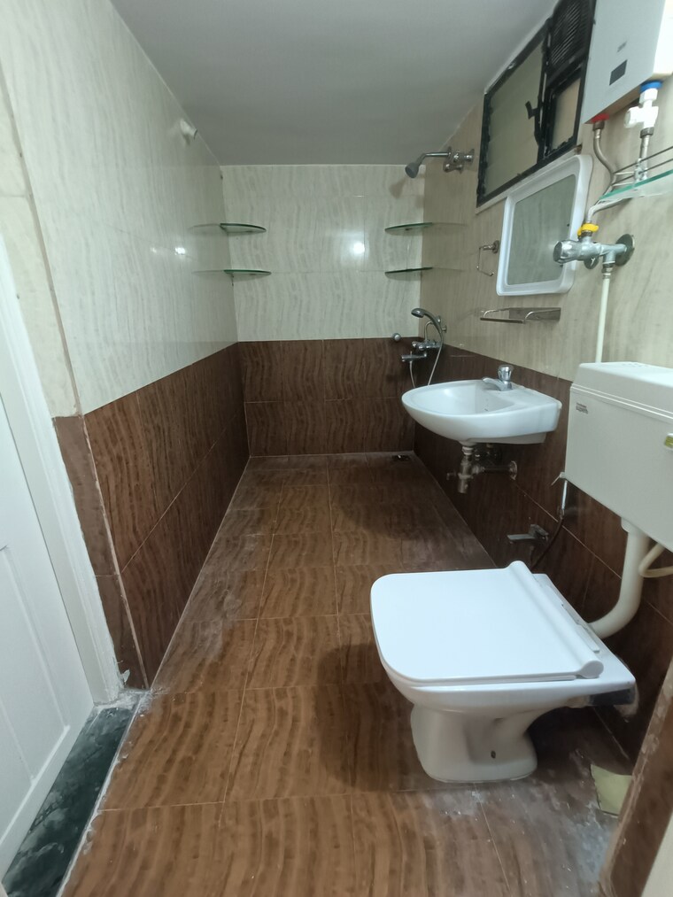 Team Area, breach candy 1.5 Bedroom 840 Sq.Ft. Apartment In Breach Candy Mumbai 9693767