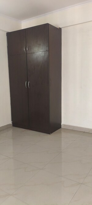 Room in 2 BHK Apartment at Gardenia Gateway, Sector 75 – for Rent