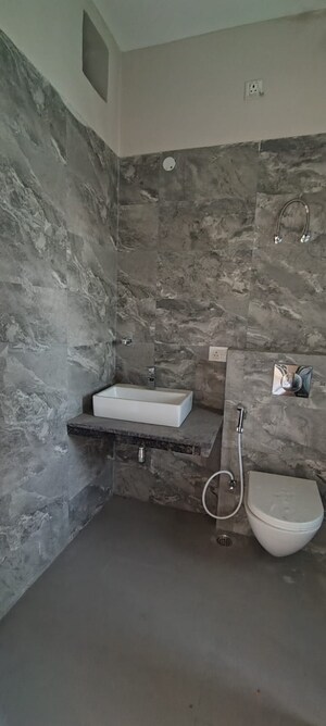 Bathroom in 3.5 BHK Apartment at Spaze Kalistaa, Sector 84 – for Rent